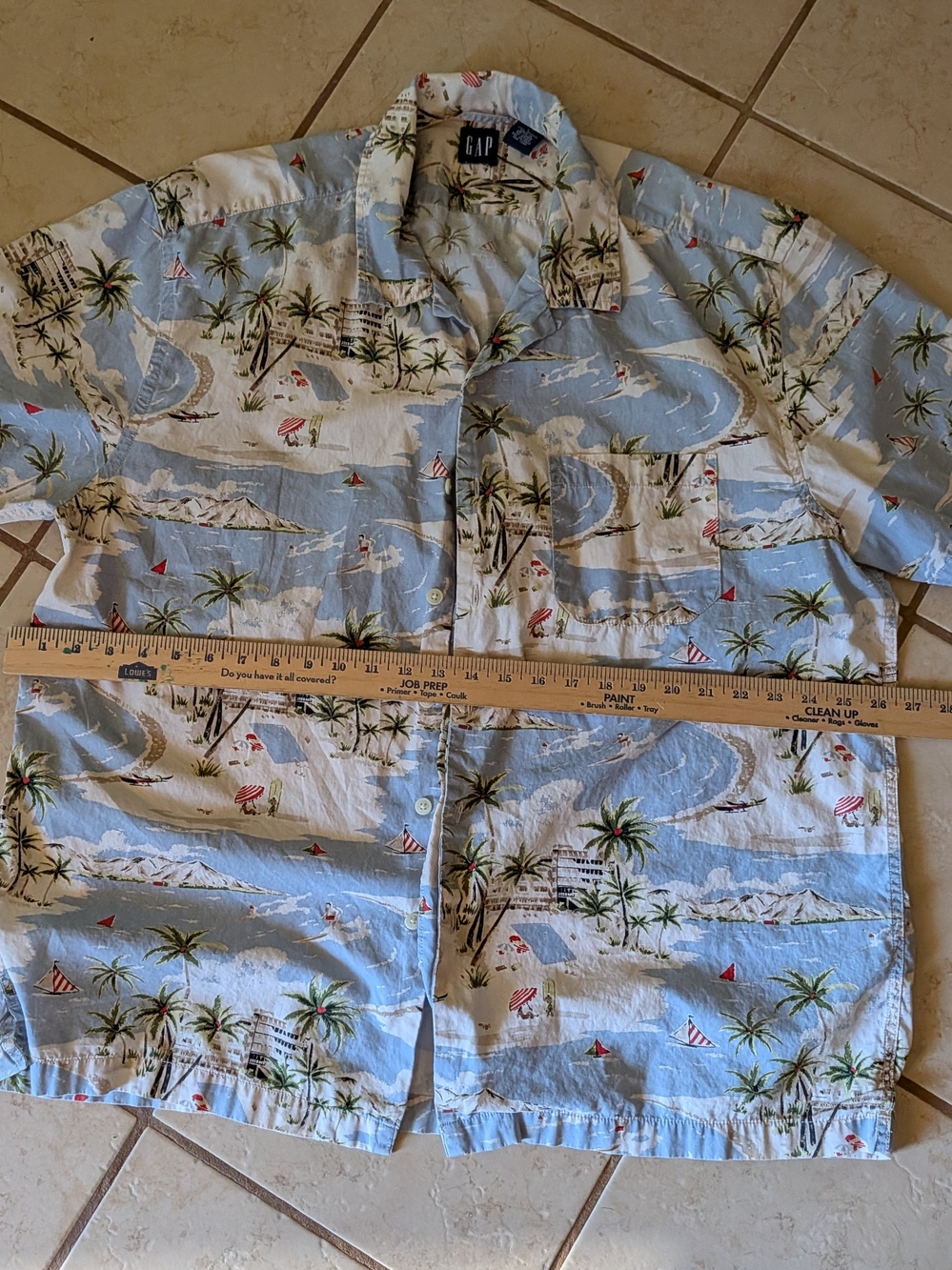 GAP Men’s Light Blue Tropical Print Short-Sleeve Shirt.....L